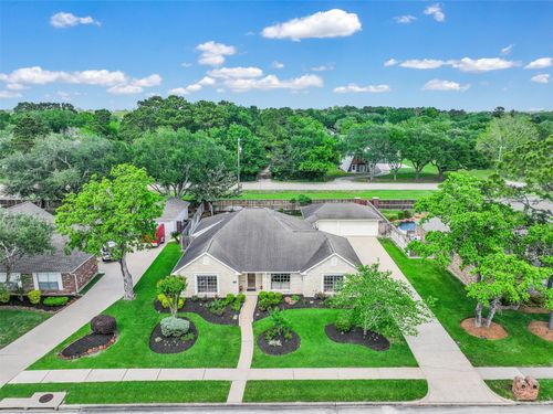1007 Sable Dr, Friendswood, TX, 77546-3491 | Card Image