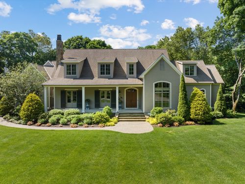 21 Bemis St, Weston, MA, 02493-1701 | Card Image