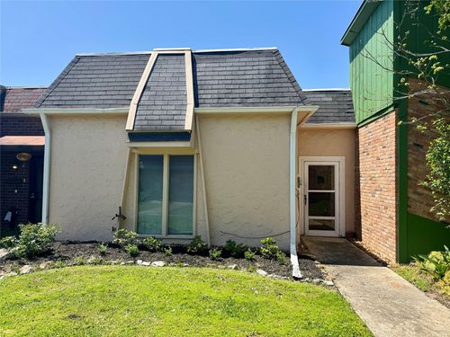 8268 Heartfield Ln, Beaumont, TX, 77706-3175 | Card Image