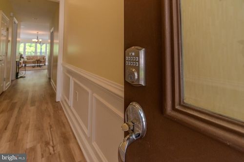 57 Denison St, FREDERICKSBURG, VA, 22406-5457 | Card Image