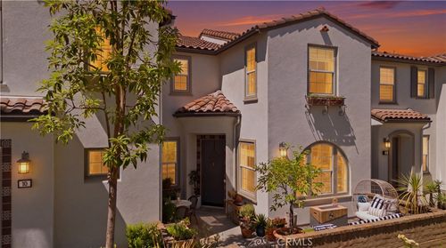 8 Zacate St, Rancho Mission Viejo, CA, 92694-1818 | Card Image