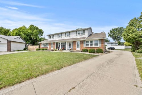 450 Stevens Ct, Bucyrus, OH, 44820-3187 | Card Image