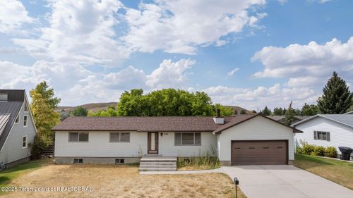 1333 4th West Ave, Kemmerer, WY, 83101-3411 | Card Image