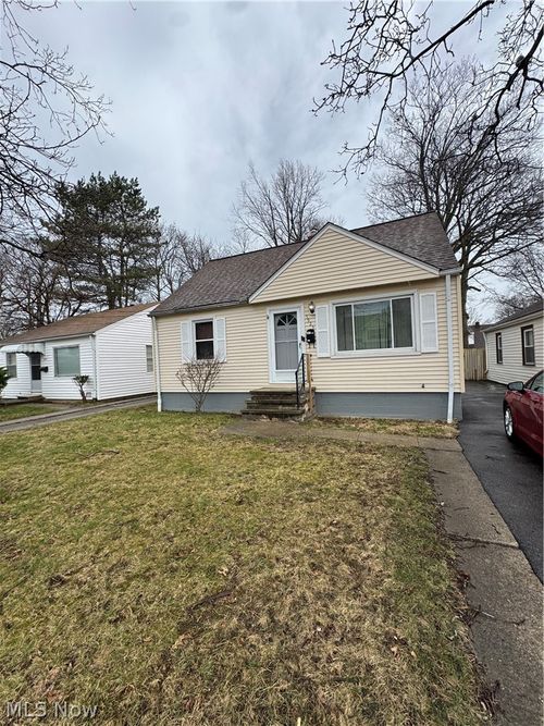 5923 Edgewood Rd, Cleveland, OH, 44124-1627 | Card Image