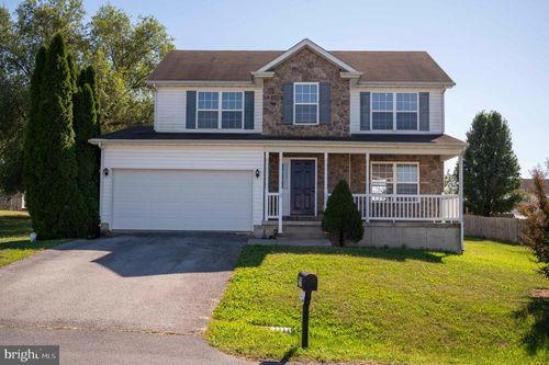 251 Thayers Gull Dr, MARTINSBURG, WV, 25405-9506 | Card Image