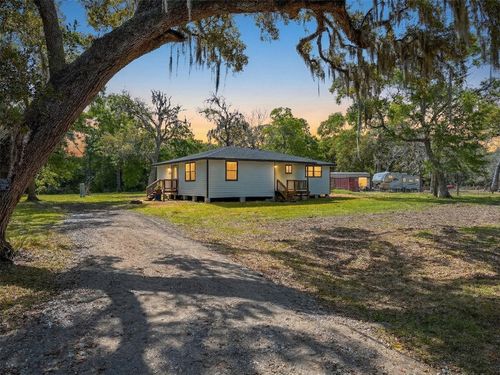 17958 County Road 426, Brazoria, TX, 77422-9589 | Card Image