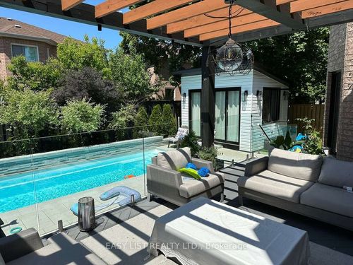 6 Devonridge Cres, Scarborough, ON, M1C5B1 | Card Image