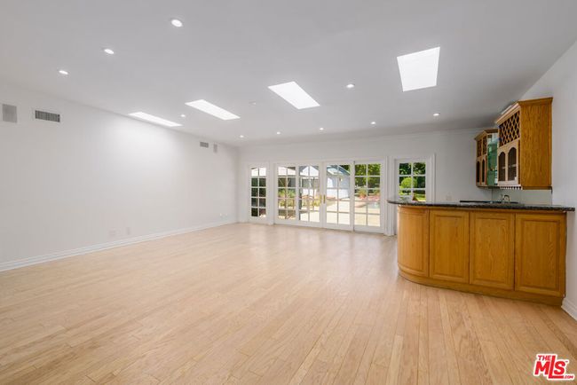 8760 White Oak Ave, House other with 4 bedrooms, 4 bathrooms and 2 parking in Sherwood Forest CA | Image 18