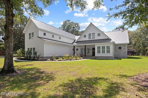 16017 Lorraine Rd, Biloxi, MS, 39532-7419 | Card Image