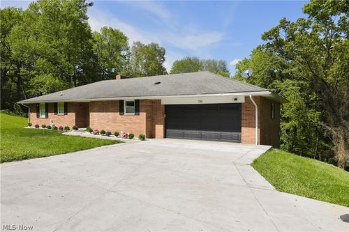 788 Ridgewood Dr, Coshocton, OH, 43812-2748 | Card Image