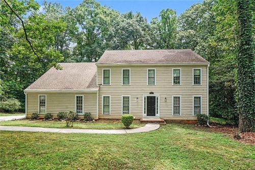 3884 Hunting Ridge Dr Sw, Lilburn, GA, 30047-2598 | Card Image