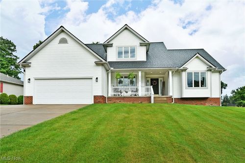 2304 Bianca Ln, Cortland, OH, 44410-2722 | Card Image