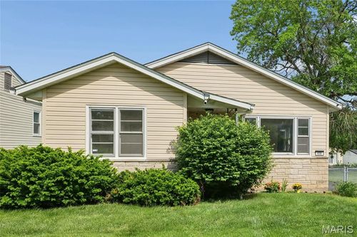 630 Bell Ave, Webster Groves, MO, 63119-1602 | Card Image