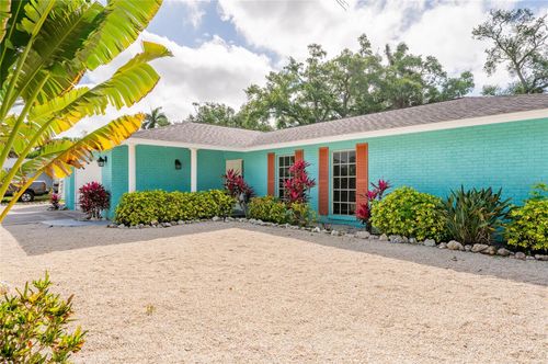 1133 Montezuma Dr, Bradenton, FL, 34209-3337 | Card Image