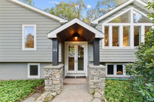 44 Echo Ln, South Glastonbury, CT, 06073-2500 | Card Image