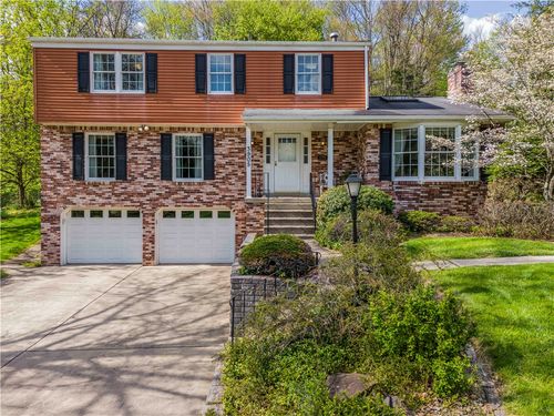 3905 Glenshire Ct, Murrysville, PA, 15668-1023 | Card Image