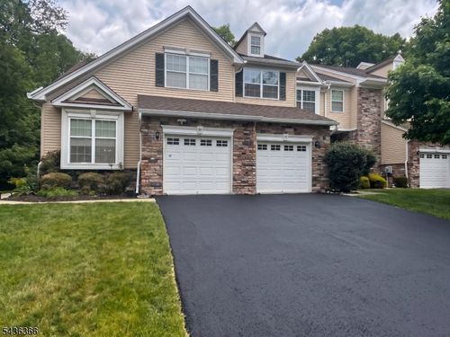 39 Lamerson Cir, Budd Lake, NJ, 07828-2459 | Card Image