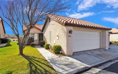 11566 Oak St, Apple Valley, CA, 92308-4980 | Card Image