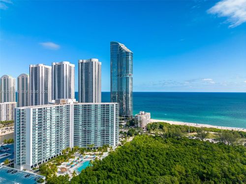 1428-100 Bayview Dr, Sunny Isles Beach, FL, 33160-4759 | Card Image