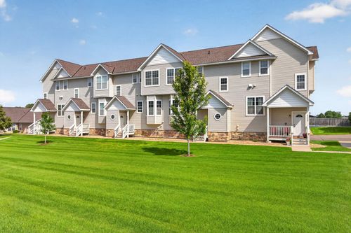 2438 Foxglove Cir, Hudson, WI, 54016-8251 | Card Image
