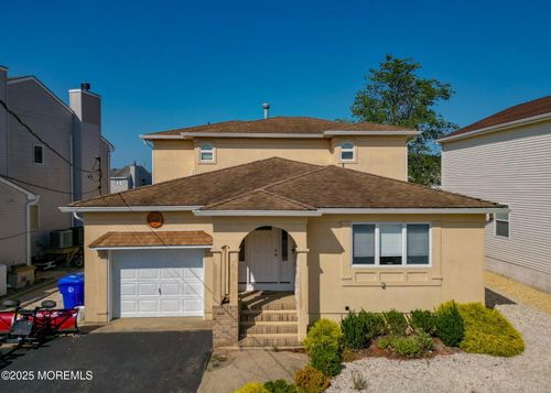 134 Royal Dr, Brick, NJ, 08723-6733 | Card Image