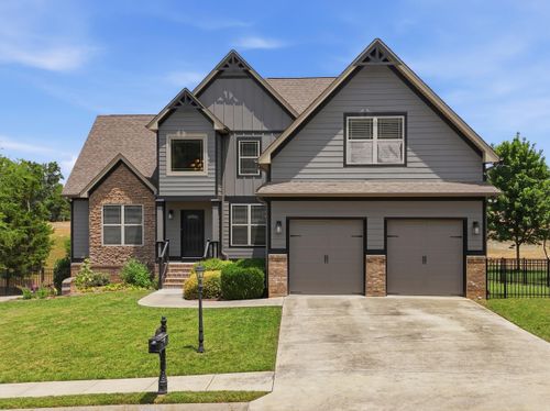 7645 Peppertree Dr, Ooltewah, TN, 37363-1402 | Card Image
