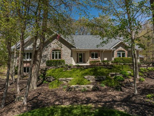 260 Glacial Drive, Slinger, WI, 53086 | Card Image