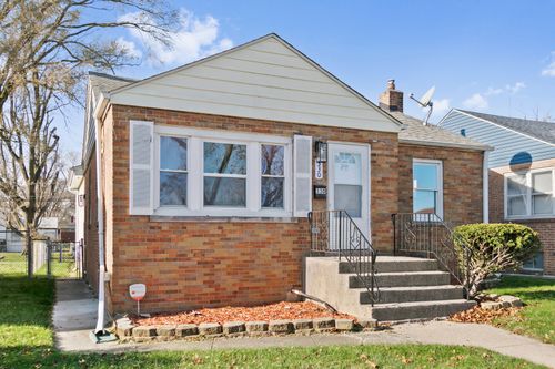330 Paxton Ave, Calumet City, IL, 60409-1701 | Card Image
