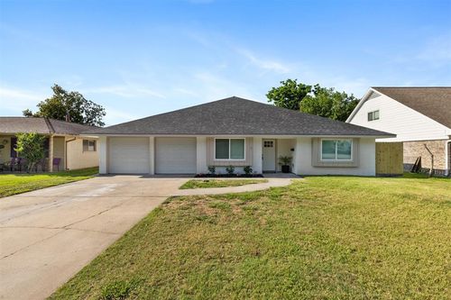 2801 Pickerton Dr, Deer Park, TX, 77536-6019 | Card Image