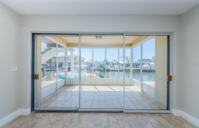 APT-11 - 2186 Edythe Dr, Condo with 2 bedrooms, 1 bathrooms and null parking in DUNEDIN FL | Image 5