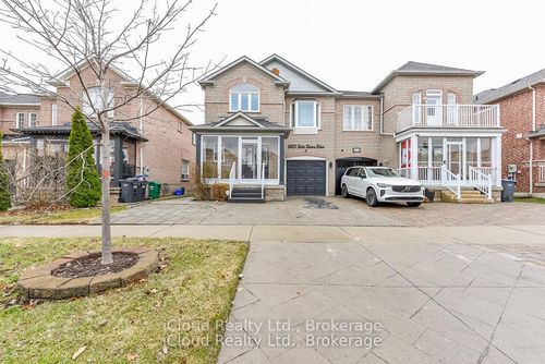 5922 Delle Donne Dr, Mississauga, ON, L5M7A3 | Card Image