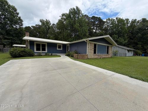106 Brookdale Plz, Jacksonville, NC, 28546-4700 | Card Image