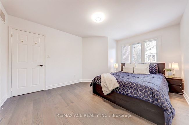 1579 Heathside Cres, House other with 7 bedrooms, 6 bathrooms and 4 parking in Pickering ON | Image 22