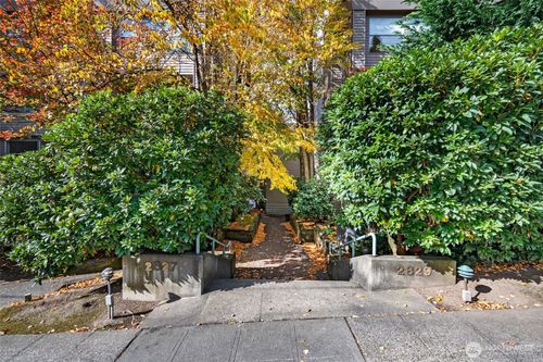 n9-2827 Franklin Ave E, Seattle, WA, 98102-3059 | Card Image