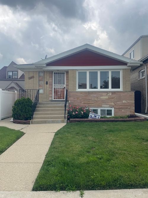 2940 N Nagle Ave, Chicago, IL, 60634-4940 | Card Image