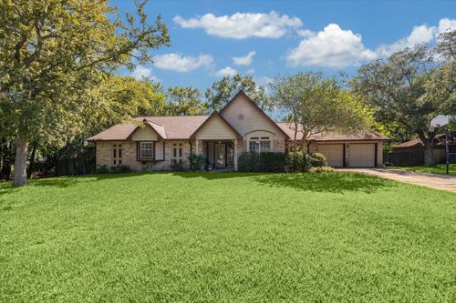 1509 Windsor Dr, Friendswood, TX, 77546-4782 | Card Image
