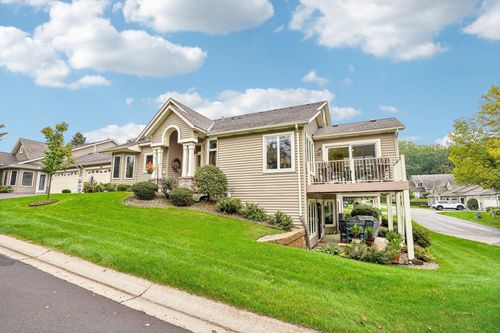 994 Stratford Ln W, Burnsville, MN, 55337-6870 | Card Image