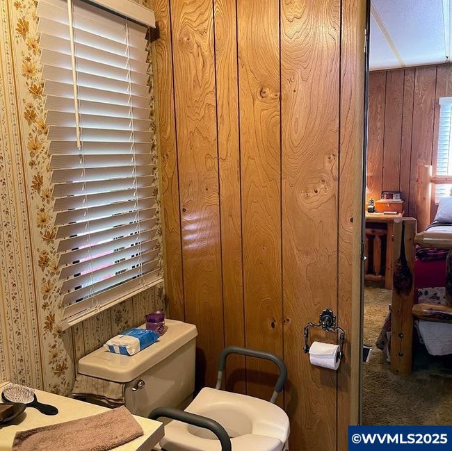 731 Nw Sunset Ct, House other with 3 bedrooms, 2 bathrooms and null parking in Mill City OR | Image 17