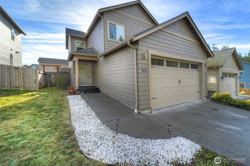 424 Ne Inspiration St, Poulsbo, WA, 98370-4512 | Card Image