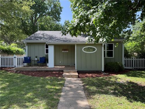 1413 W 4th St, Lawrence, KS, 66044-4621 | Card Image