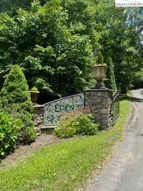 2 Eden'S Gate Road, Deep Gap, NC, 28618 | Card Image