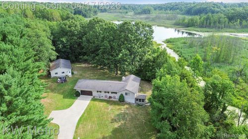 355 Dockham Rd, Columbiaville, MI, 48421-9654 | Card Image