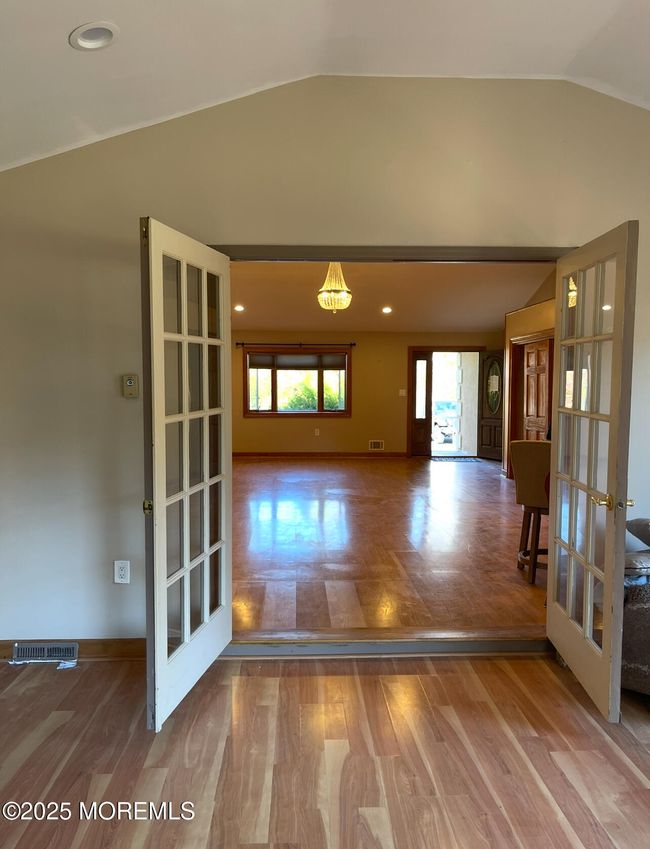 4087 Highway 516, House other with 3 bedrooms, 2 bathrooms and null parking in Matawan NJ | Image 6
