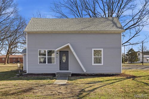 320 Oak St, Breese, IL, 62230-1774 | Card Image