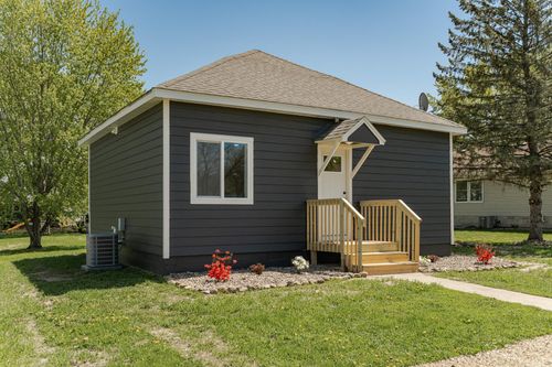 636 3rd Ave Ne, Mazeppa, MN, 55956-3114 | Card Image