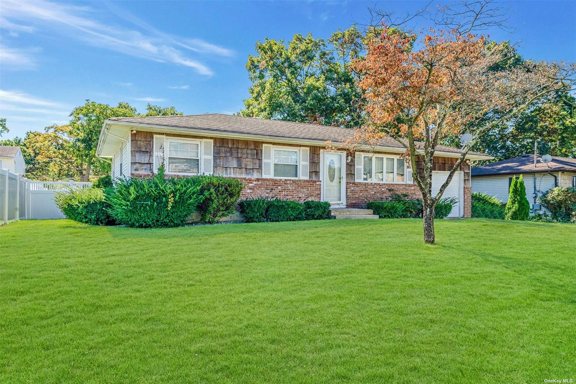 Tyrconnell St, Amityville, NY 11701