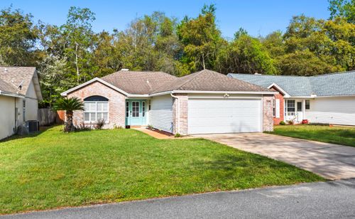 134 Wright Cir, Niceville, FL, 32578-4230 | Card Image