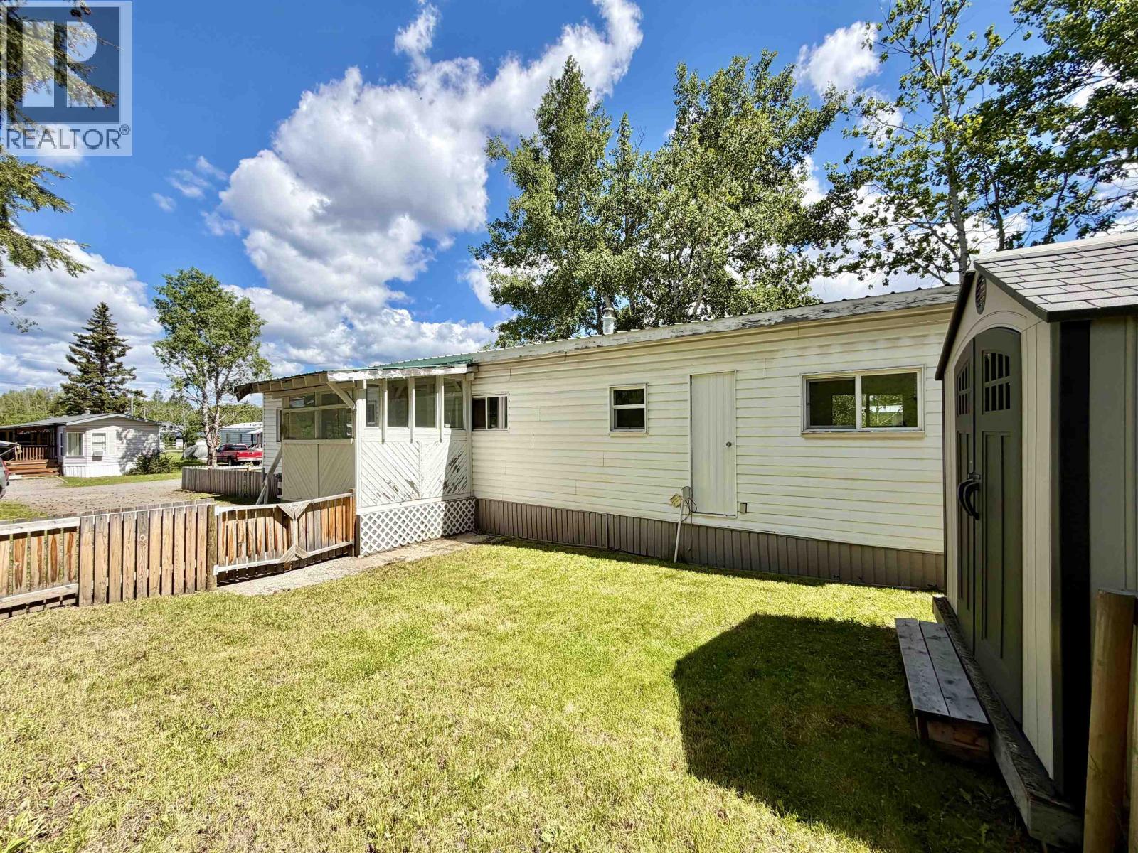 Residential in 103 Mile House 3