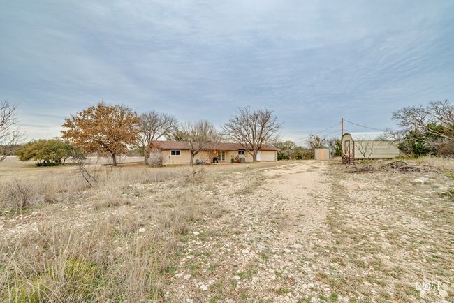 433 Private Rd 2205, House other with 3 bedrooms, 2 bathrooms and 2 parking in Sonora TX | Image 32