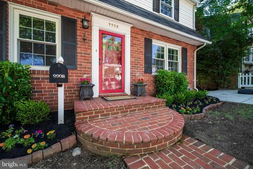 9908 Dickens Ave, BETHESDA, MD, 20814-2106 | Card Image